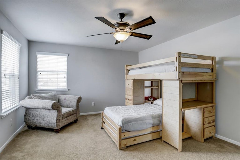 Photo 18 of 32 - 1910 Grandoak Dr, Pearland, TX 77581