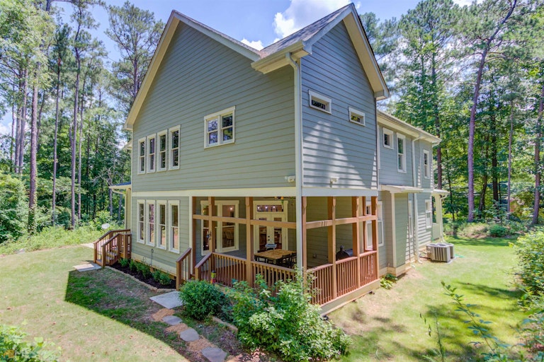 Photo 44 of 51 - 477 Tom Smith Rd SW, Lilburn, GA 30047