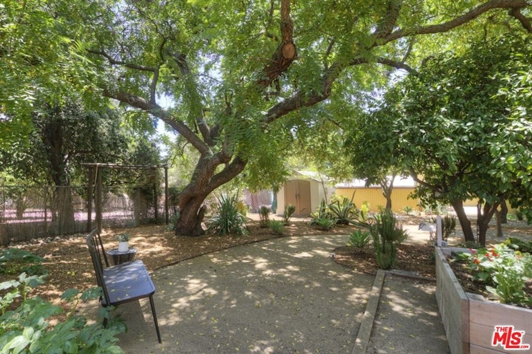 Photo 42 of 46 - 589 Athens St, Altadena, CA 91001