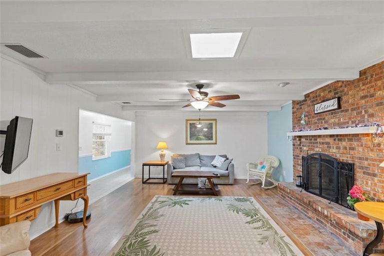 Photo 7 of 56 - 721 W Nelson St, Tavares, FL 32778