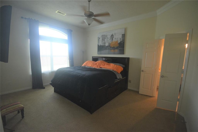 Photo 11 of 26 - 2417 Canyon Springs Dr, Pearland, TX 77584