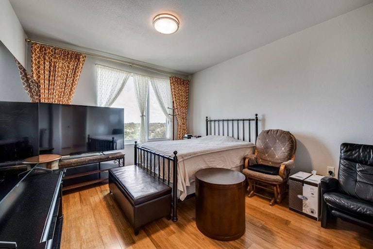 Photo 16 of 22 - 1220 W Trinity Mills Rd #5005, Carrollton, TX 75006
