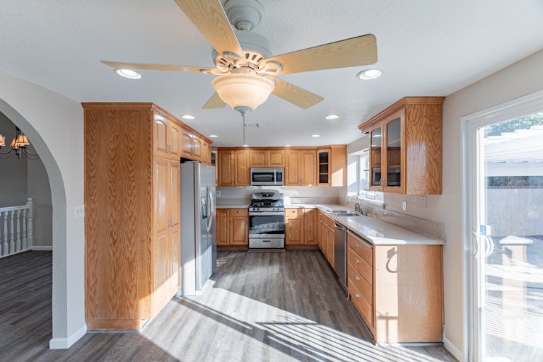 Photo 4 of 33 - 1234 Diana Ct, Upland, CA 91786
