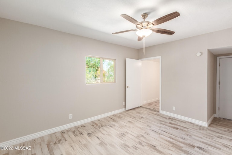 Photo 16 of 30 - 17 W Andrew Potter St, Corona De Tucson, AZ 85641