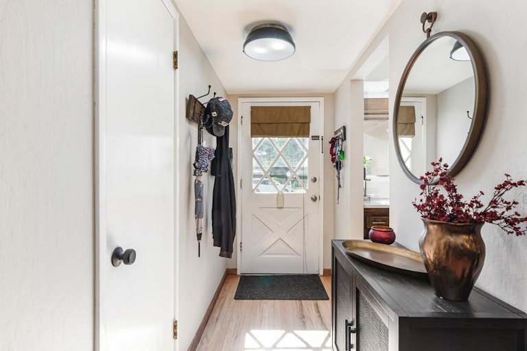 Photo 7 of 52 - 2118 Eric Rd, Carmichael, CA 95608