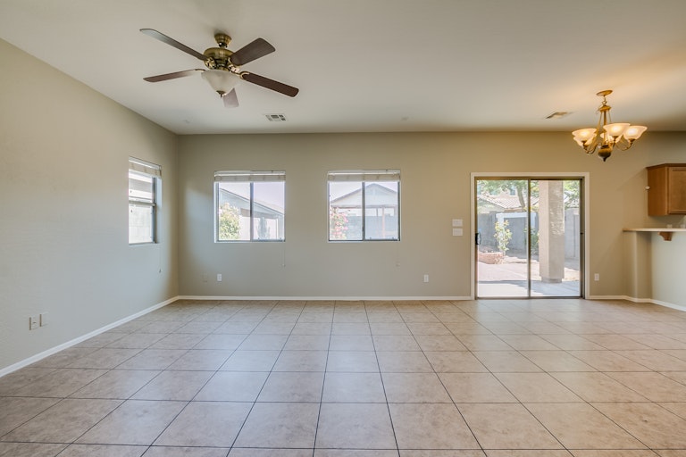 Photo 7 of 34 - 4294 E Velasco St, San Tan Valley, AZ 85140