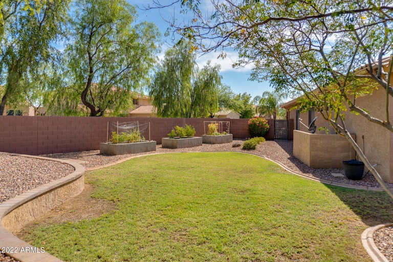 Photo 5 of 17 - 2242 W Blaylock Dr, Phoenix, AZ 85085