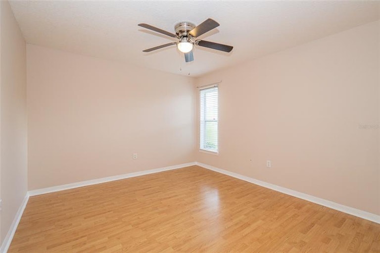 Photo 14 of 32 - 3245 Big Valley Dr, Lakeland, FL 33812