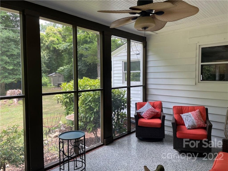 Photo 6 of 36 - 229 W Park Ave, Mooresville, NC 28115