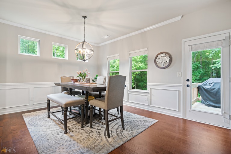 Photo 5 of 28 - 5729 Westin Cir, Flowery Branch, GA 30542