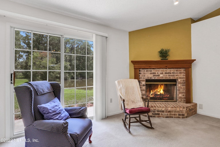 Photo 12 of 29 - 536 Cozybrook Ln, Fleming Island, FL 32003