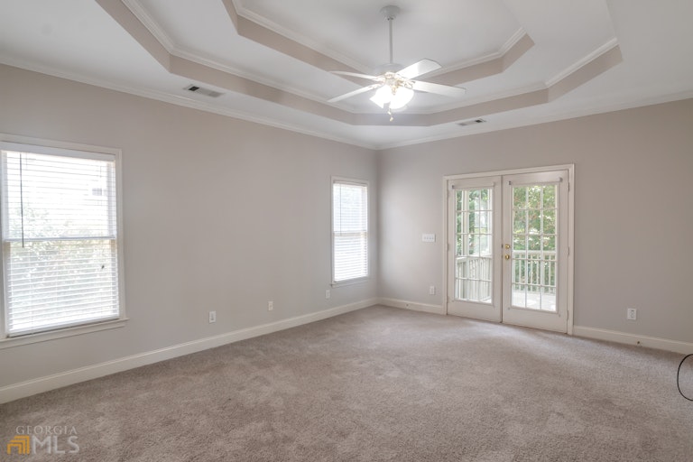 Photo 17 of 44 - 1122 Cayuga Ct, Dacula, GA 30019