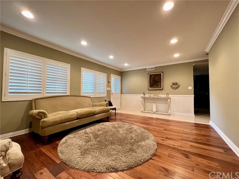 Photo 11 of 35 - 6726 La Presa Dr, San Gabriel, CA 91775