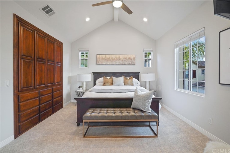 Photo 24 of 42 - 21247 Ronda Cir, Huntington Beach, CA 92648