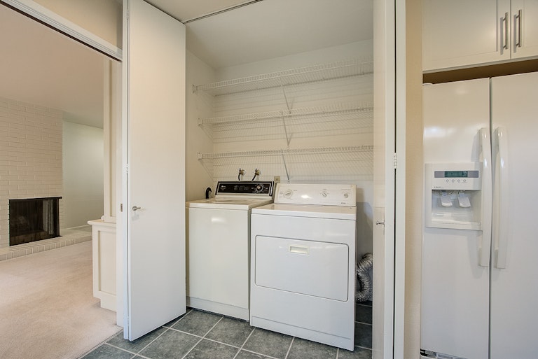Photo 31 of 35 - 106 Hartnell Pl, Sacramento, CA 95825