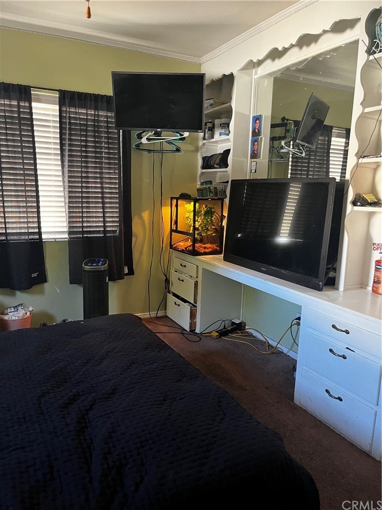 Photo 11 of 25 - 9630 Annetta Ave, South Gate, CA 90280