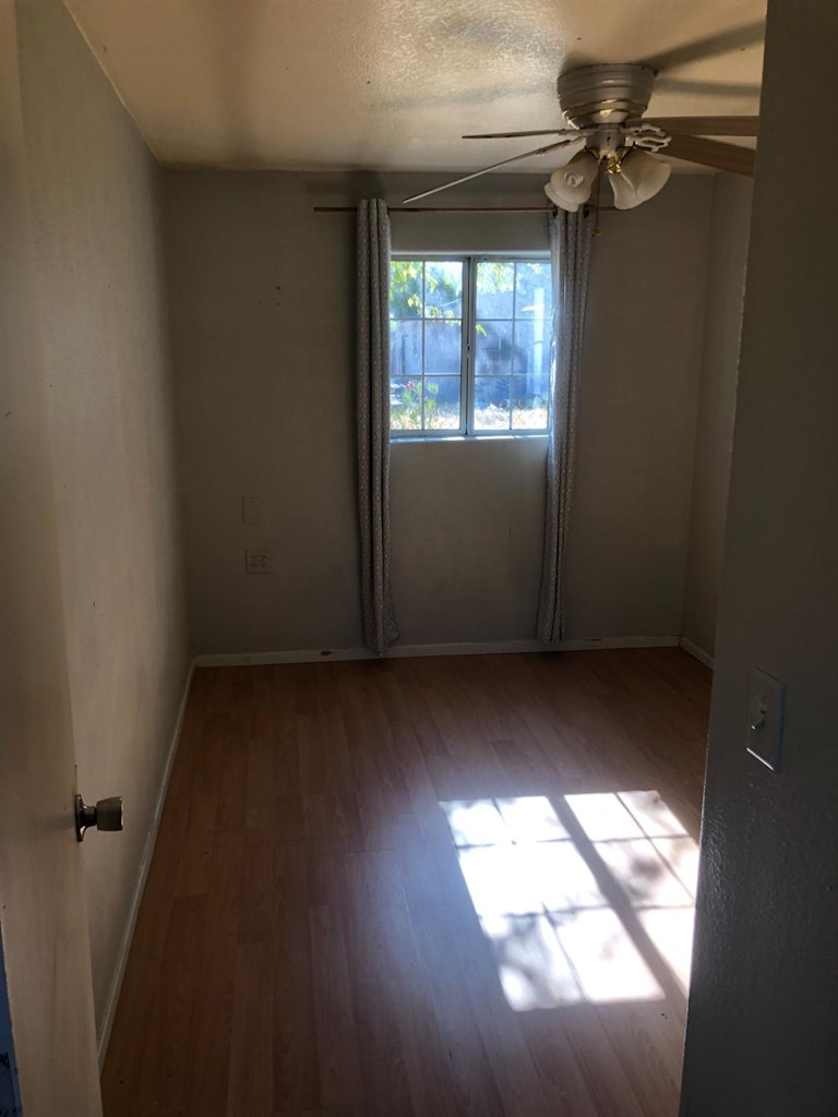 Photo 18 of 19 - 5080 Enrico Blvd, Sacramento, CA 95820