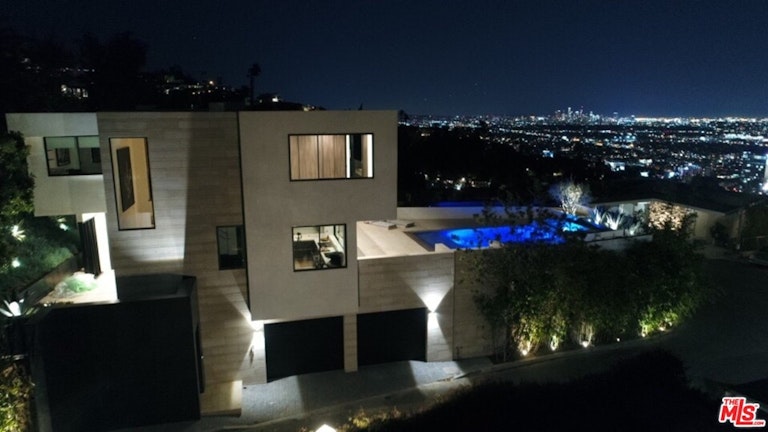 Photo 1 of 41 - 9393 Sierra Mar Dr, Los Angeles, CA 90069