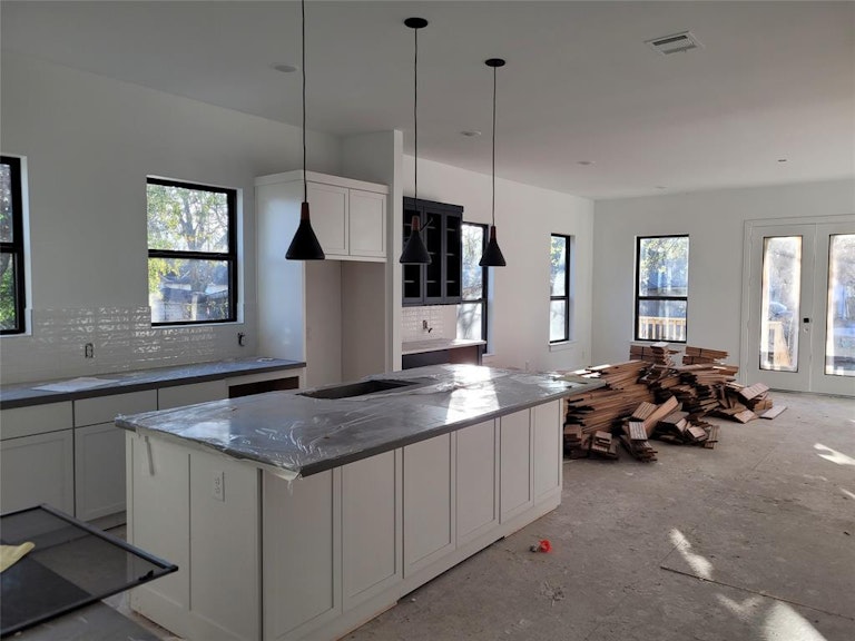Photo 3 of 11 - 3515 Rogers St, Houston, TX 77022