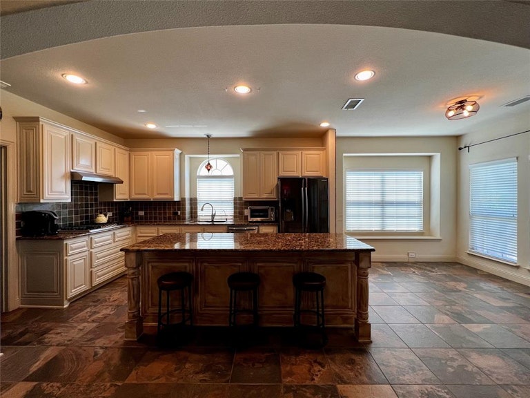 Photo 8 of 32 - 4312 Ashburn Way, Keller, TX 76244