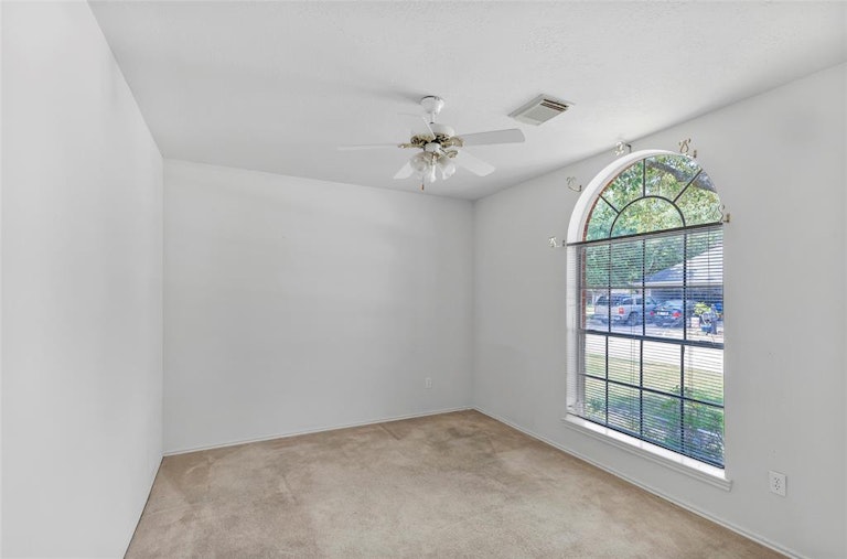 Photo 12 of 30 - 20023 Atasca Villas Dr, Humble, TX 77346