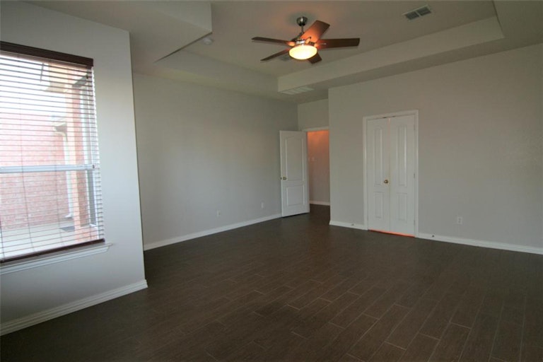 Photo 21 of 40 - 4420 Greenfield Dr, Richardson, TX 75082