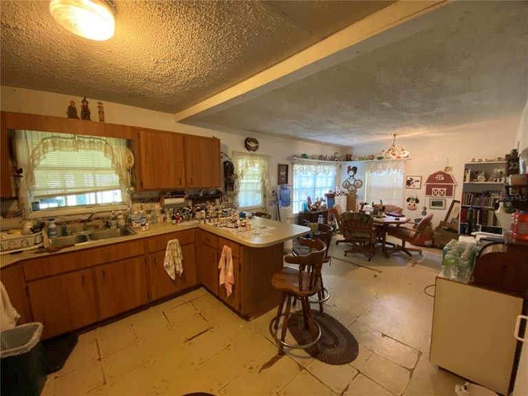 Photo 19 of 25 - 2330 N Valrico Rd, Seffner, FL 33584