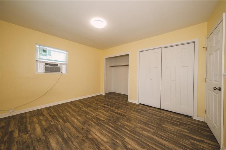Photo 12 of 14 - 2615 19th St, Sarasota, FL 34234