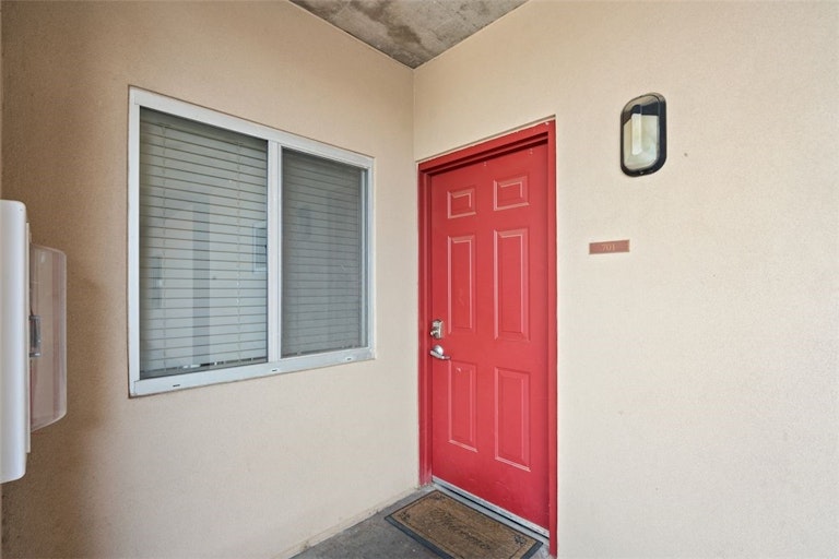 Photo 27 of 32 - 711 W 26th St #701, Austin, TX 78705