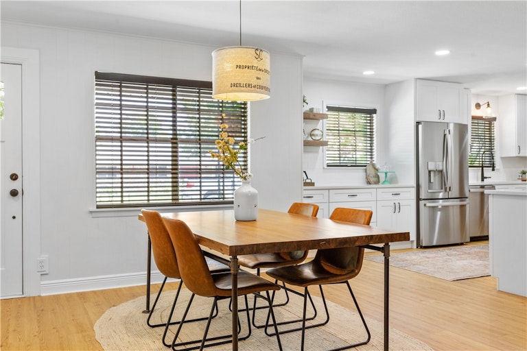 Photo 4 of 26 - 109 Shannon Ln, Georgetown, TX 78628