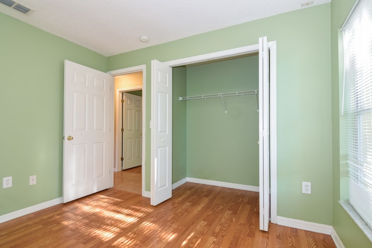 Photo 19 of 25 - 9310 N Hartts Dr, Tampa, FL 33617