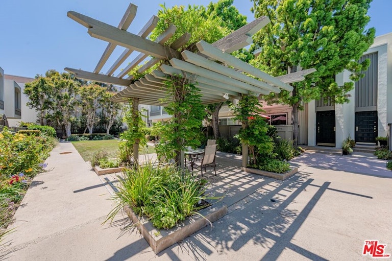Photo 34 of 38 - 13238 Fiji Way Unit B, Marina Del Rey, CA 90292