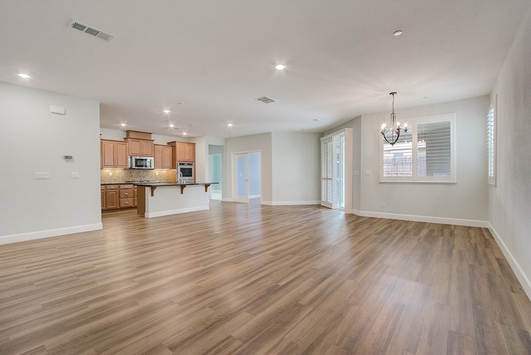 Photo 6 of 33 - 1818 Veneto Way, Lincoln, CA 95648