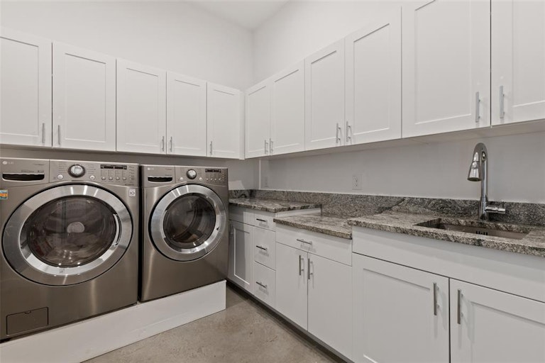 Photo 19 of 29 - 6410 Windward View Dr, Rowlett, TX 75088