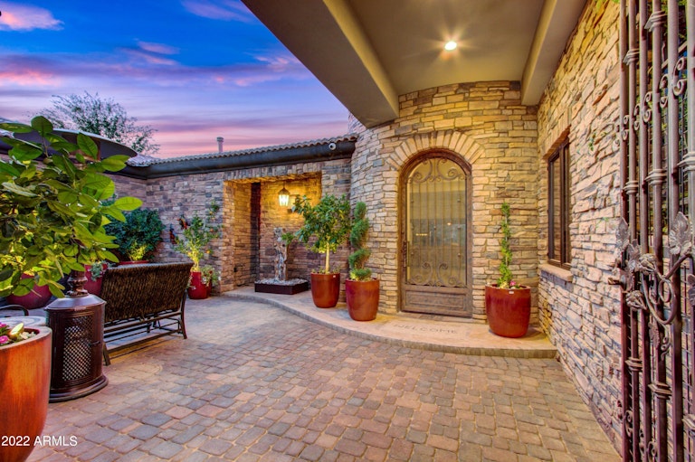 Photo 9 of 44 - 2026 E Avenida Del Valle Ct, Gilbert, AZ 85298