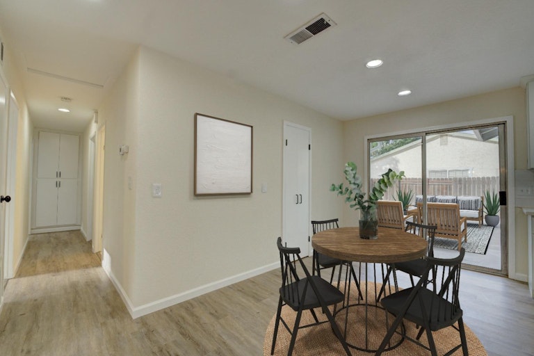 Photo 9 of 16 - 350 Valleywood Dr, Woodland, CA 95695