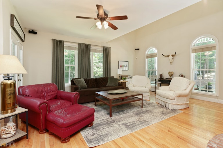 Photo 9 of 59 - 2550 Johnston Rd NW, Kennesaw, GA 30152