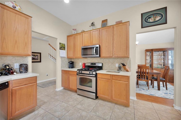 Photo 27 of 33 - 22302 Lamaster Ln, Spring, TX 77373