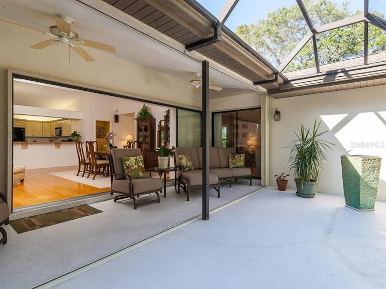 Photo 25 of 25 - 6079 Ravenwood Dr, Sarasota, FL 34243