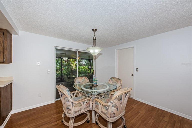 Photo 13 of 41 - 1012 Peninsula Rd, Tarpon Springs, FL 34689