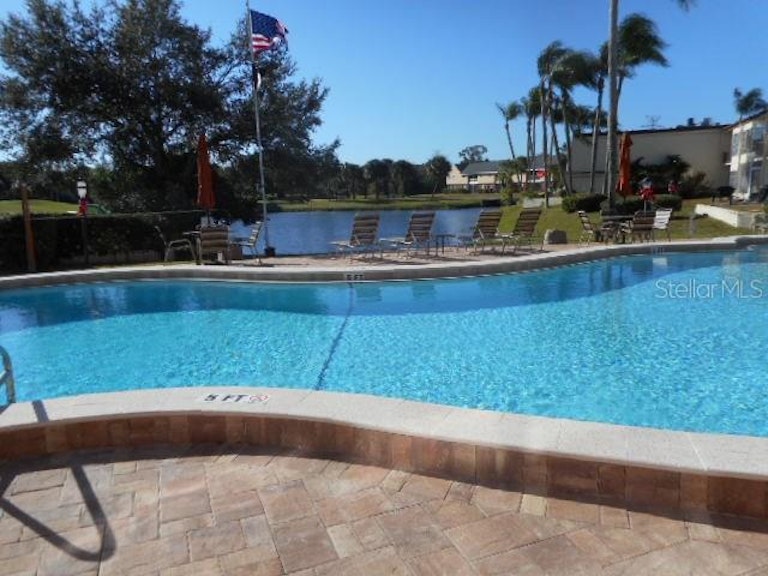 Photo 6 of 17 - 225 Country Club Dr Unit B319, Largo, FL 33771