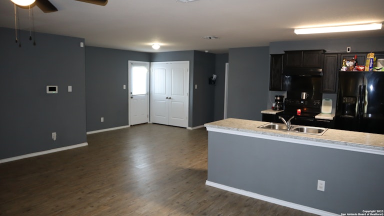 Photo 2 of 15 - 7322 Net Valley Dr, San Antonio, TX 78242