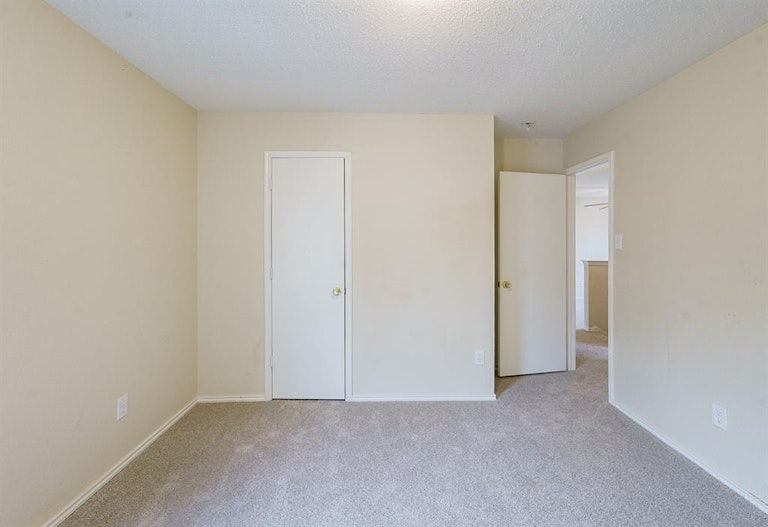 Photo 17 of 19 - 2553 Big Spring Dr, Fort Worth, TX 76120