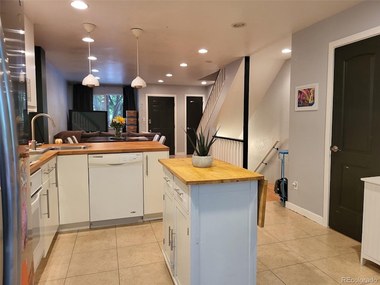 Photo 7 of 23 - 7838 Monaco St Unit E, Commerce City, CO 80022