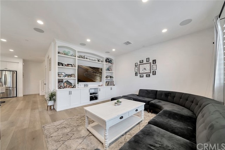 Photo 10 of 48 - 565 S Motif St, Anaheim, CA 92805