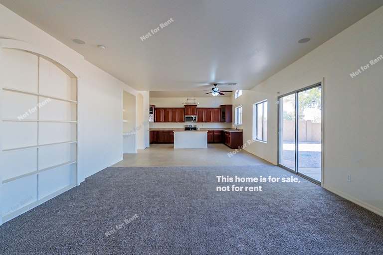 Photo 13 of 33 - 656 E Black Diamond Dr, Casa Grande, AZ 85122