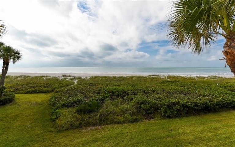 Photo 13 of 25 - 6701 Gulf Of Mexico Dr #310, Longboat Key, FL 34228