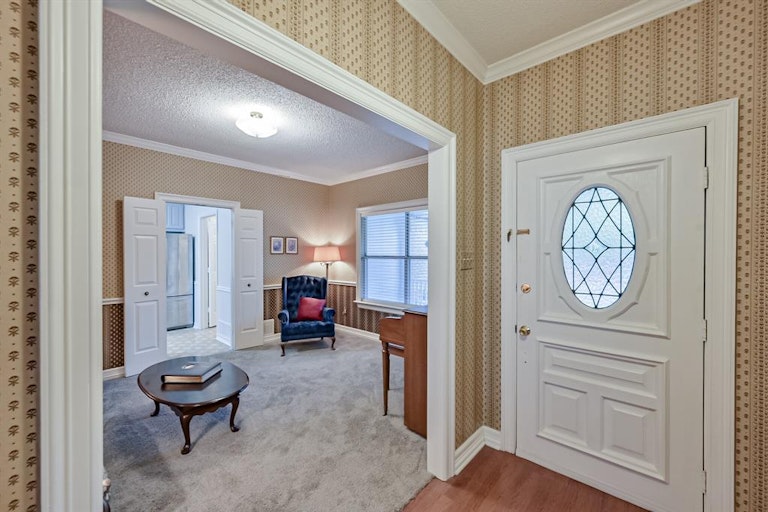 Photo 6 of 40 - 5607 Oak Branch Dr, Arlington, TX 76016