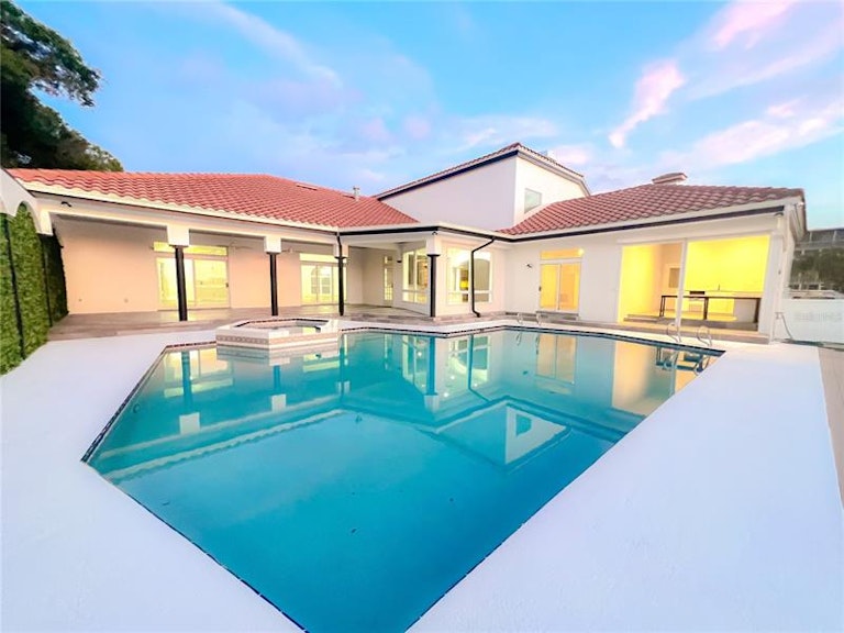 Photo 26 of 33 - 12804 Harborwood Dr, Largo, FL 33774