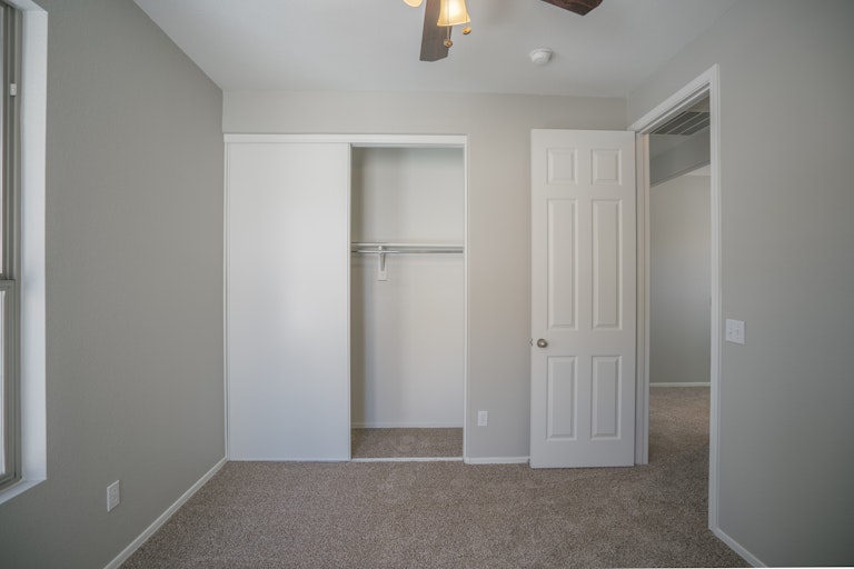 Photo 14 of 19 - 16166 N 170th Ln, Surprise, AZ 85388